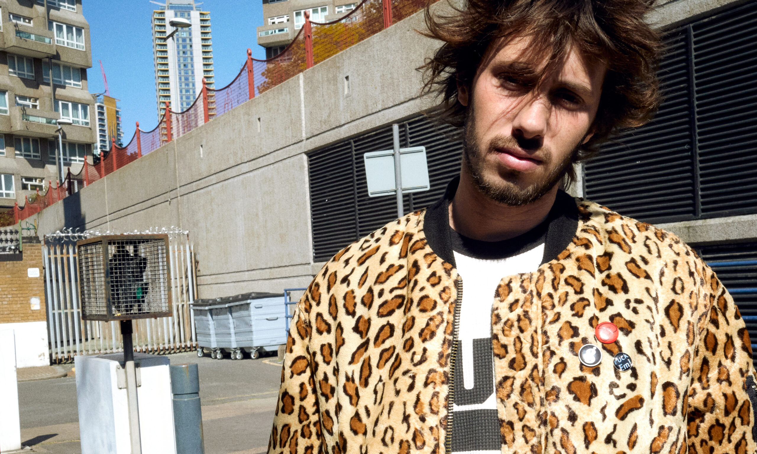 Supreme x GOODENOUGH 推出 2025 春季合作系列